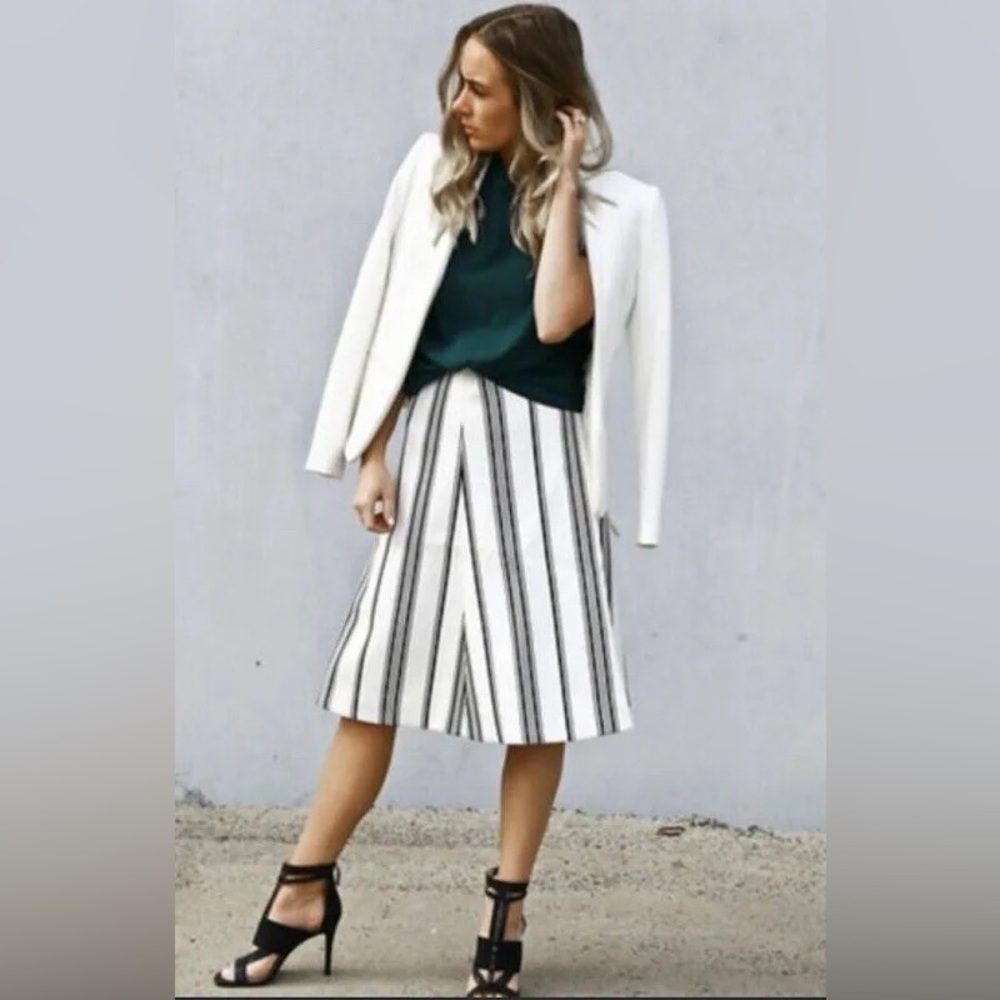 NEW Cameo Women's Rather Be Skirt Black White Loose Fit Striped A-line